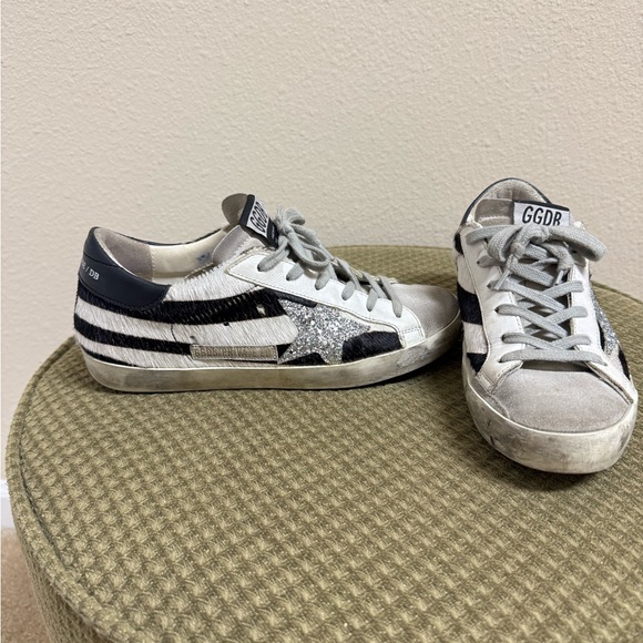 Golden Goose Deluxe Brand Black and White Sneakers - Picture 5 of 9